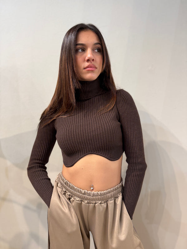 Dolcevita crop marrone